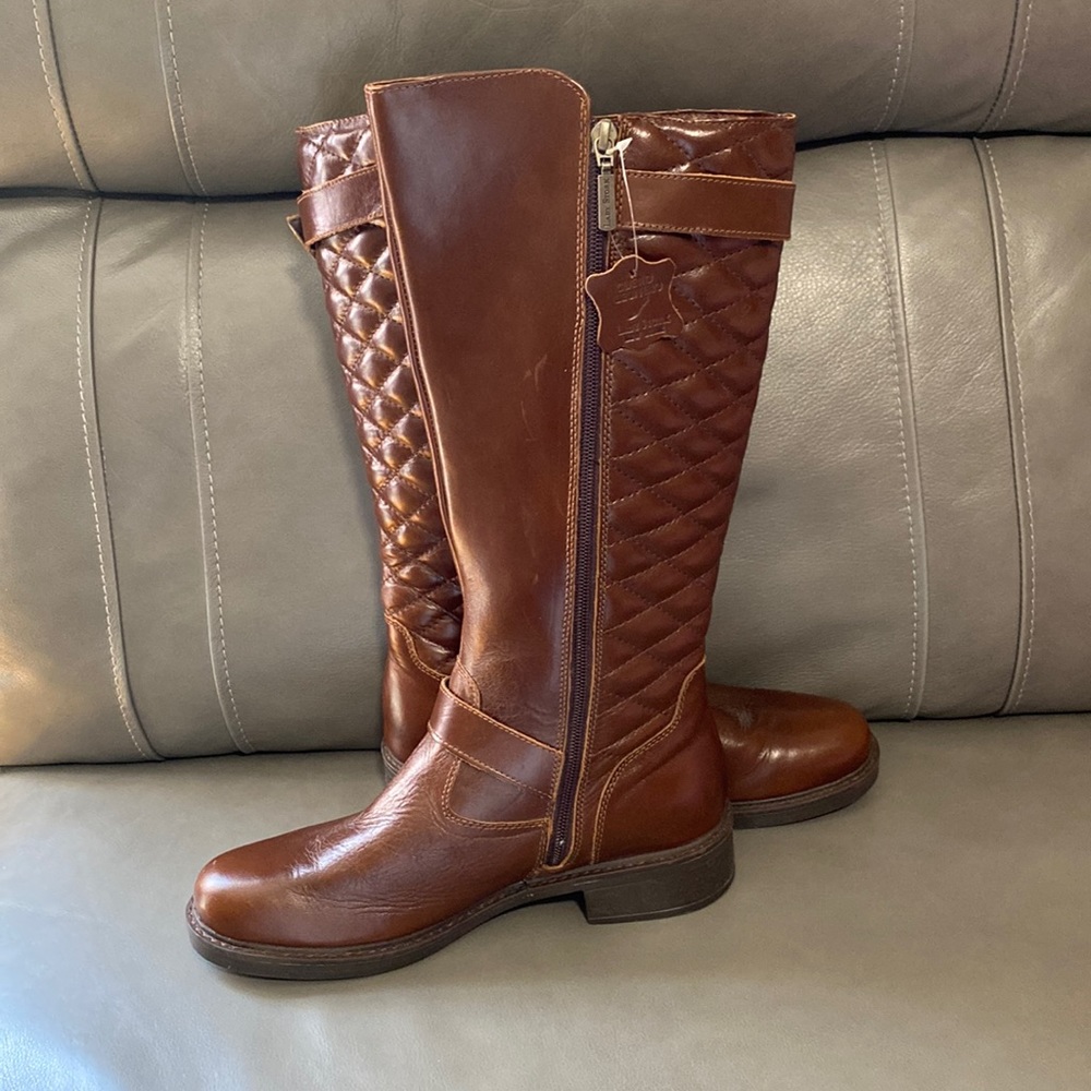 Lady Stork Knee High Boots